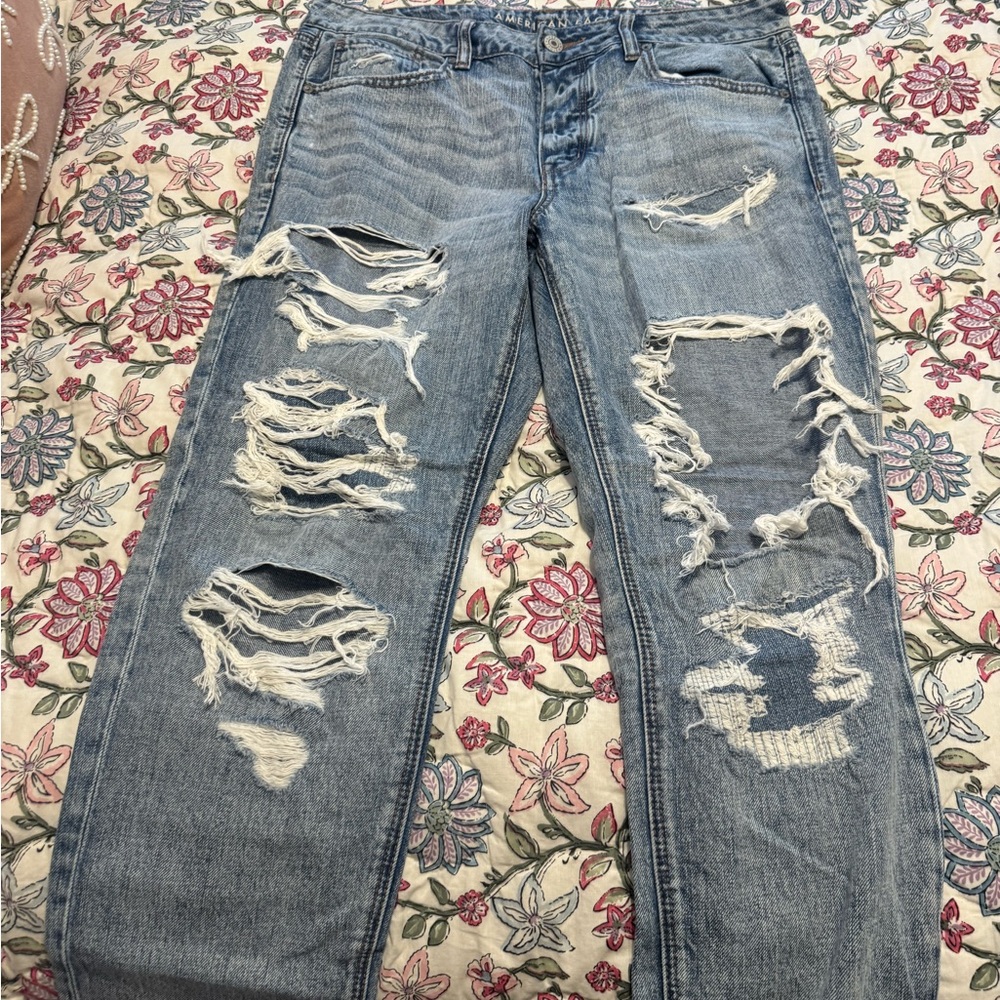 American Eagle Outfitters Distressed Blue Jeans